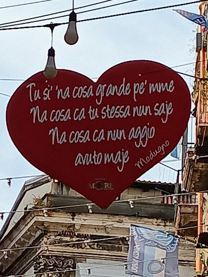Il Salotto Di Chiaia Hotel Napoli Bagian luar foto