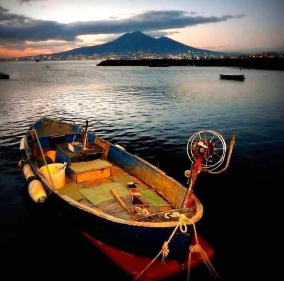 Il Salotto Di Chiaia Hotel Napoli Bagian luar foto