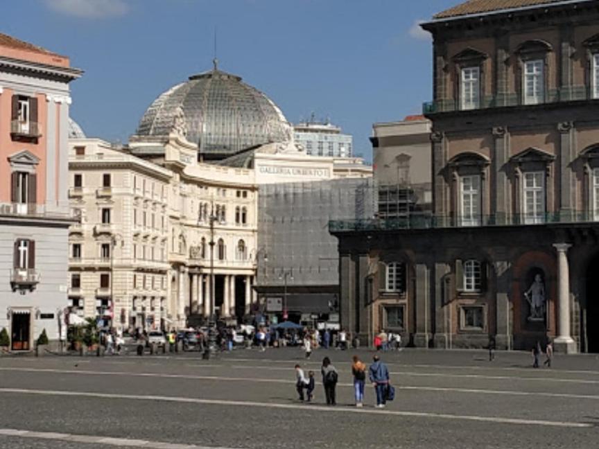 Il Salotto Di Chiaia Hotel Napoli Bagian luar foto
